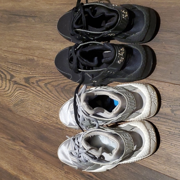 Womens lot of 2 pairs Nike Air Huarache sneakers sz 8.5 - Picture 3 of 10
